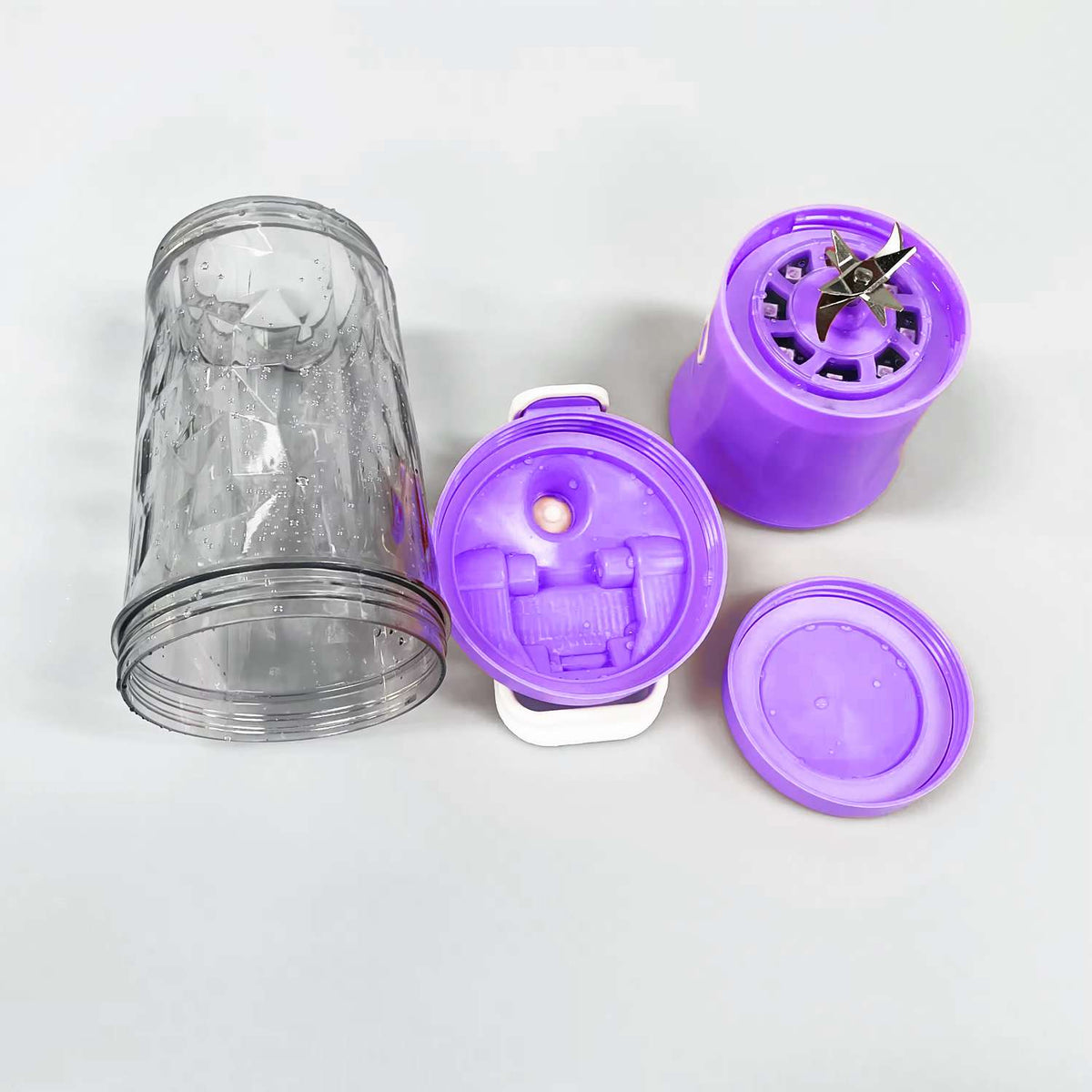 Urban Pulse™ 8-Blade Magic Color Juicer – 600ml High-Power Portable Blender - Mr Urban Choices