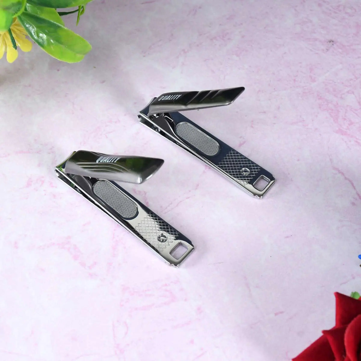 Stainless Steel Folding Portable Large Nail Clippers With Nail File (1 Pc)
